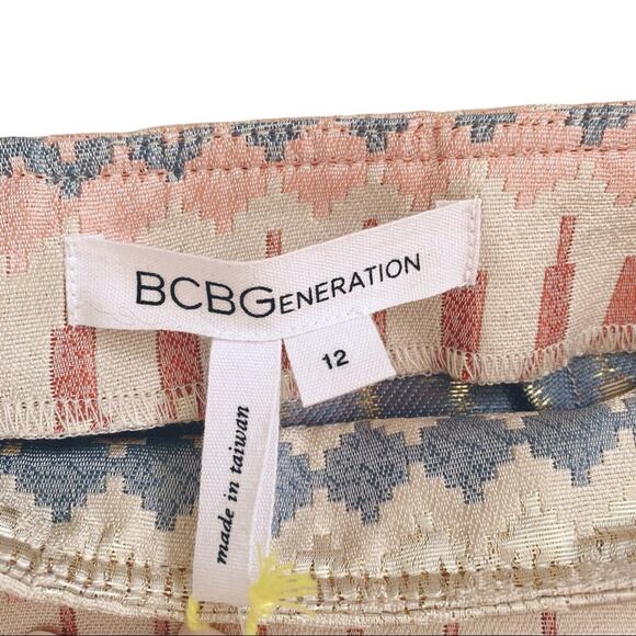 BCBG Pastel Geo Tribal Metallic Jaquard Print Skort Size 12 NWT - Picture 5 of 7